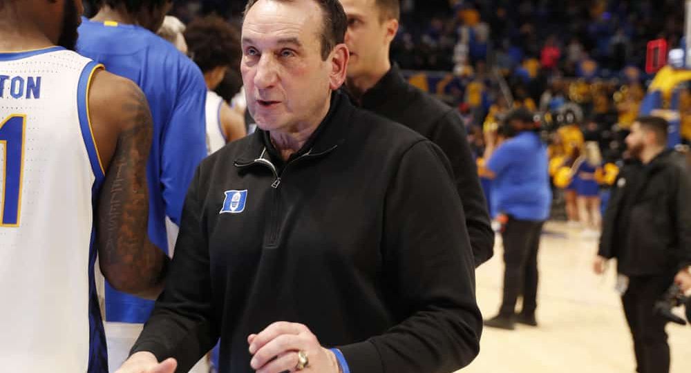 NCAA Tournament West And East Region Picks + Futures | Brackets & Bets (Ep. 1)