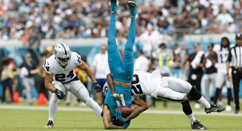 NFL: NOV 06 Raiders at Jaguars
