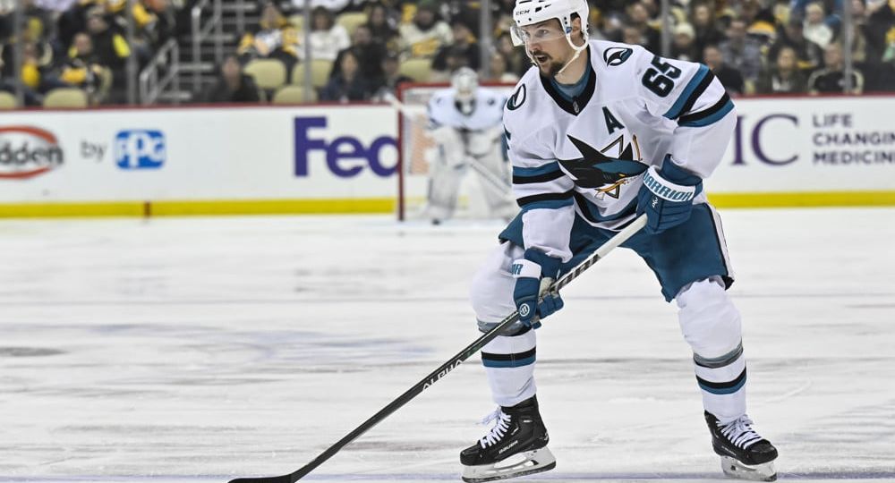 Are Penguins a playoff team with Erik Karlsson? + Matt Dumba signs in Arizona | Hockey Gambling Podcast (Ep. 223)