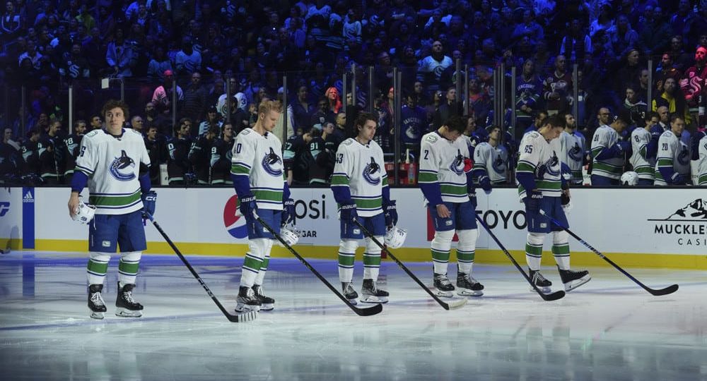 Can Vancouver Canucks figure it out? + Will Seattle Kraken crack the playoffs again? (Ep. 230)