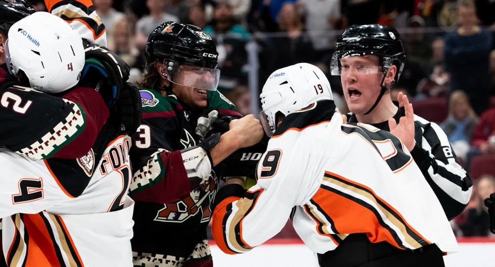 NHL Picks & Best Bets (Wed. 11/1) + Struggle or Snuggle? | Hockey Gambling Podcast (Ep. 262)
