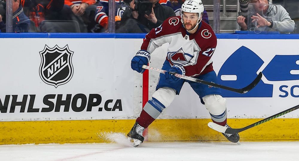 NHL: APR 05 Avalanche at Oilers