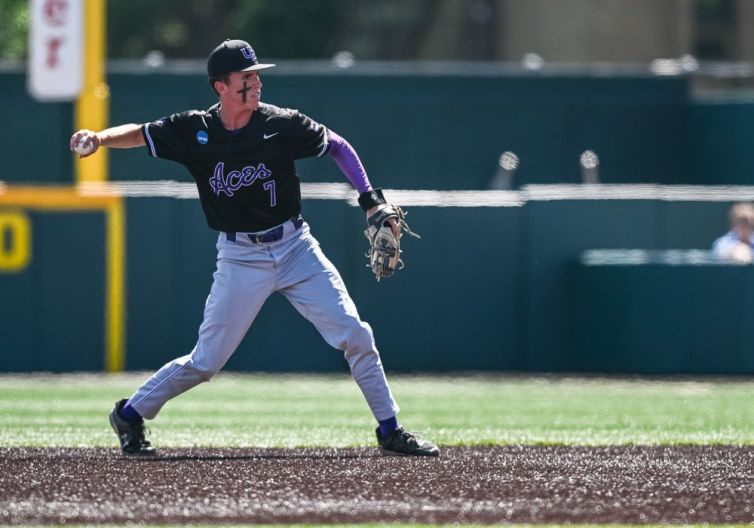 College Baseball Picks For June 8th - NCAA Baseball Tournament